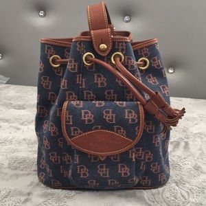 Gorgeous Dooney canvas and leather sling back